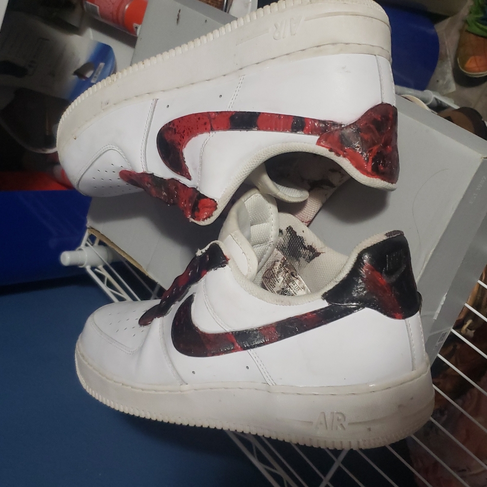 Custom Airforce 1's - Picture 4 of 5